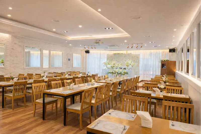 파티하우스더엘 내부