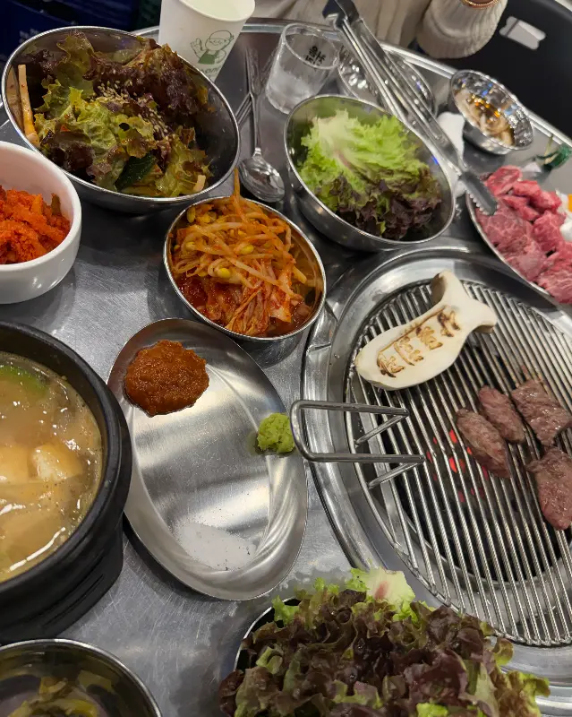 상록회관 테이블 세팅