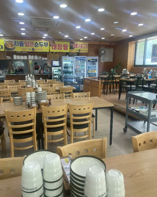 넓고 쾌적한 매장