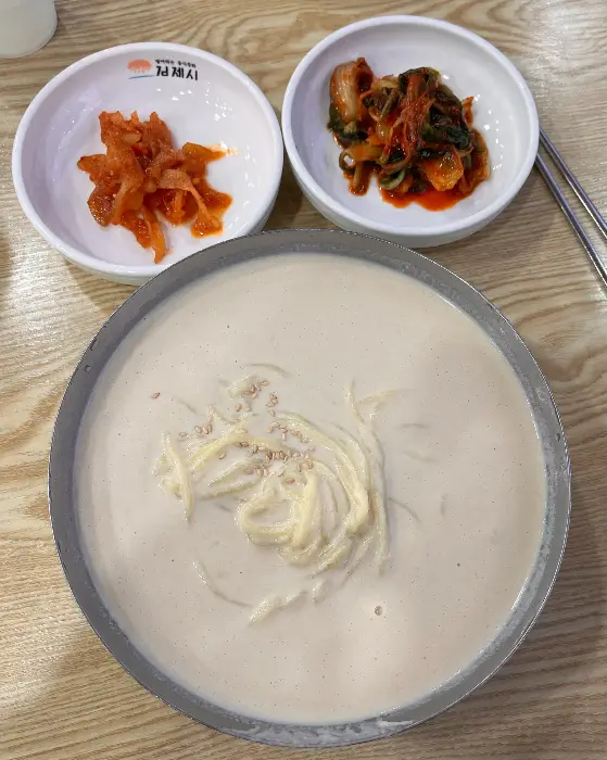콩국수와 김치