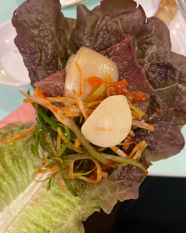 쌈에 싸 먹는 소고기