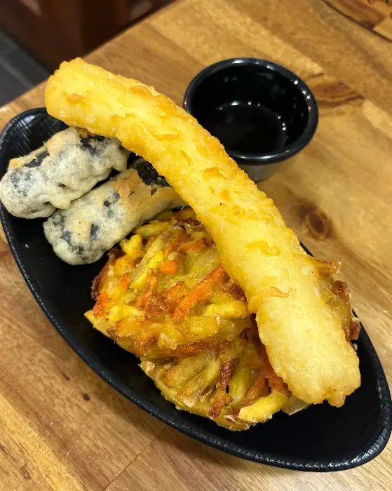 다양한 튀김 메뉴