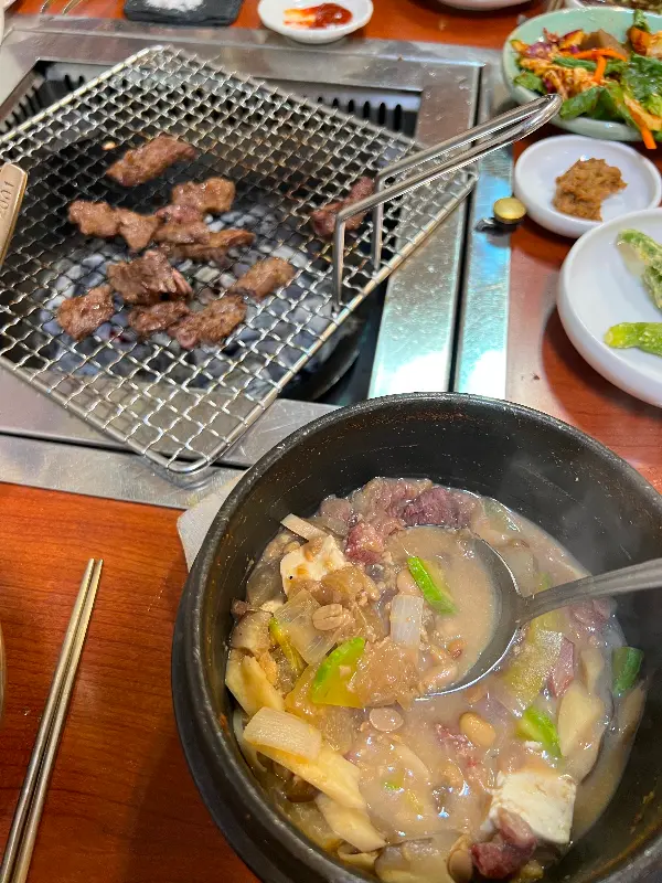 동남풍의 맛깔나는 음식들