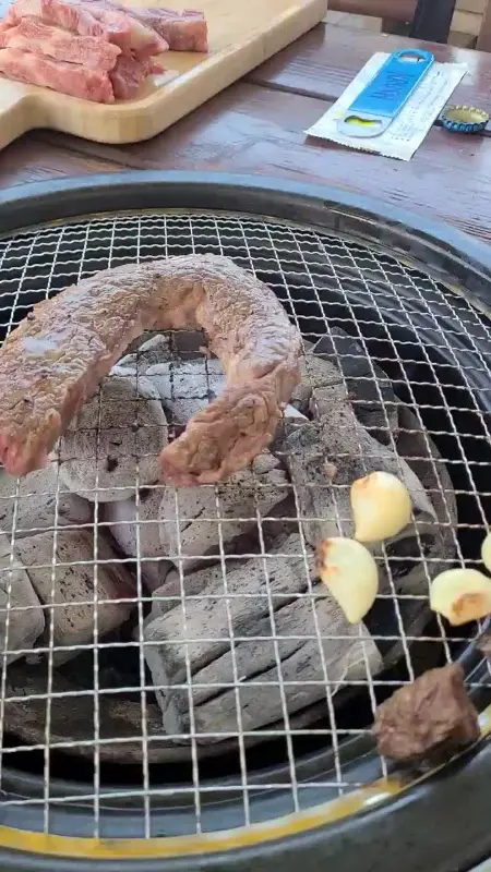 숯불에 구워 먹는 즐거움