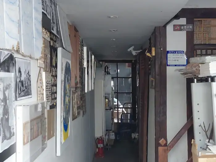 츄카소바 내부 복도