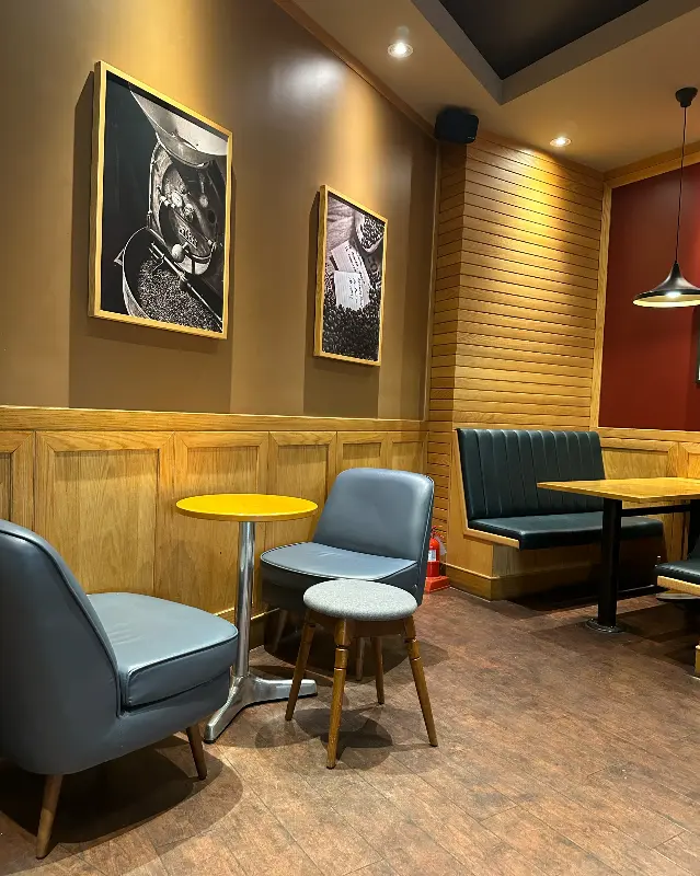 커피빈 내부 인테리어