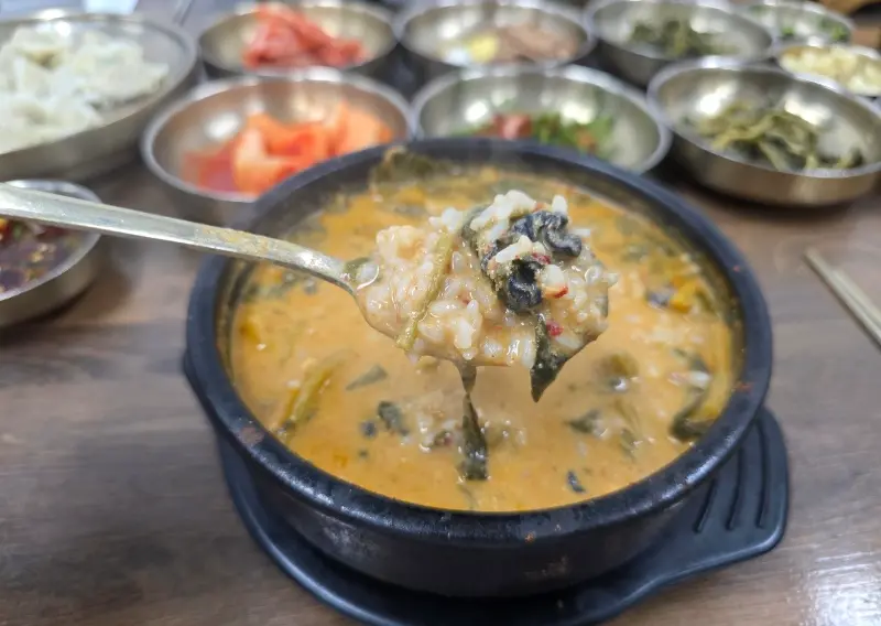 보기만 해도 든든해지는 짱뚱어탕 한 상