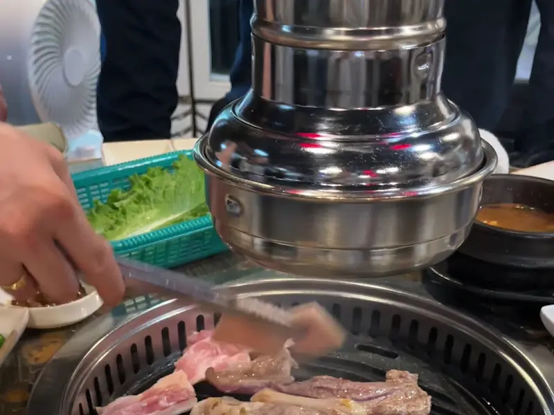 고기 굽는 모습