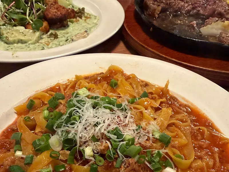 꽃등심 스테이크와 파스타