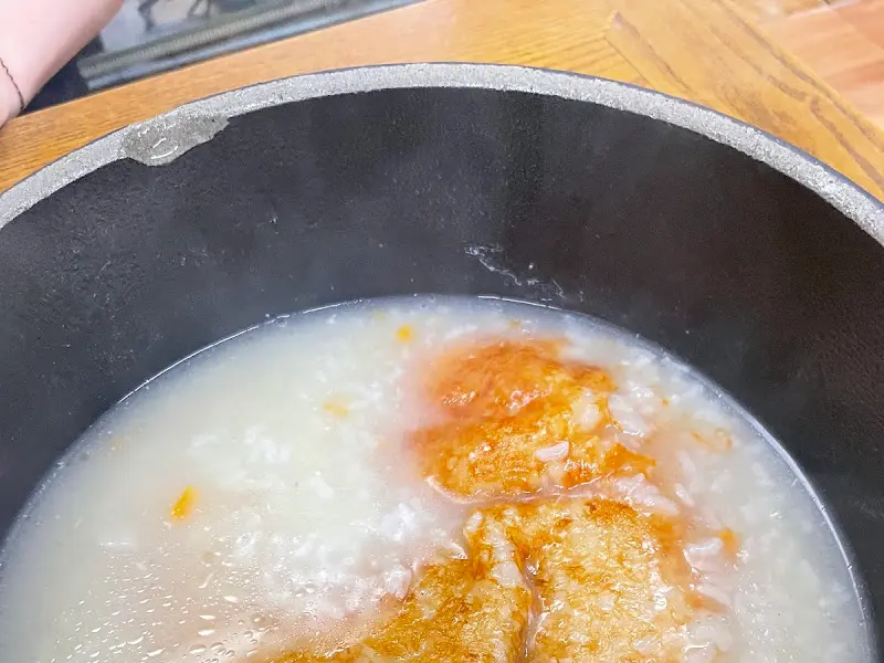 누룽지가 넉넉하게 들어간 백숙