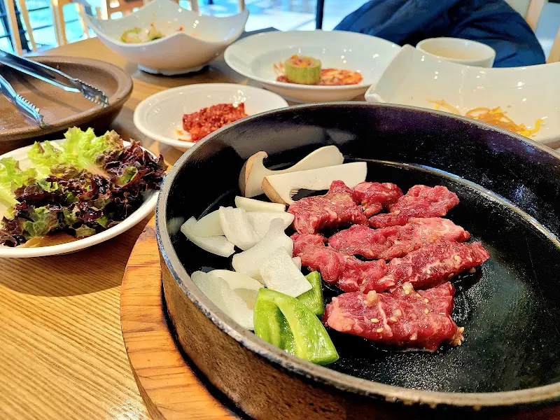 백운한정식 카페 내부