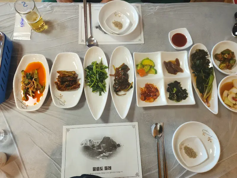 정갈한 반찬 상차림