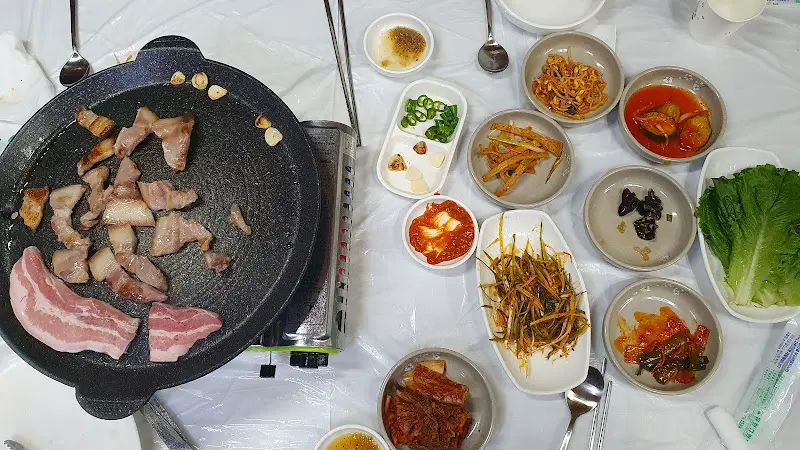 뒷고기 한 상 차림