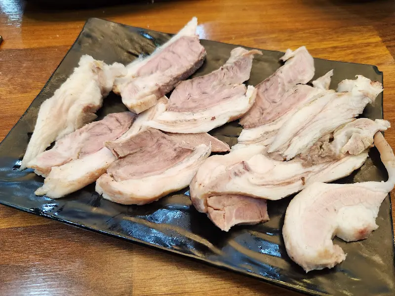 윤기가 흐르는 수육