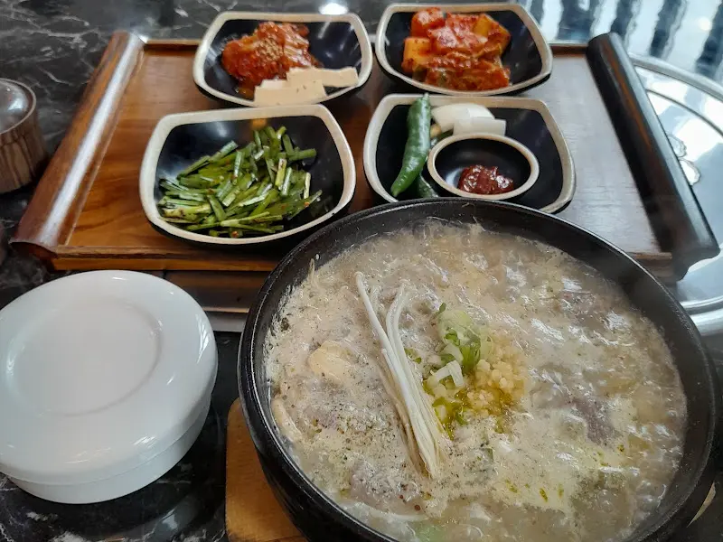 진사골순대국의 모습