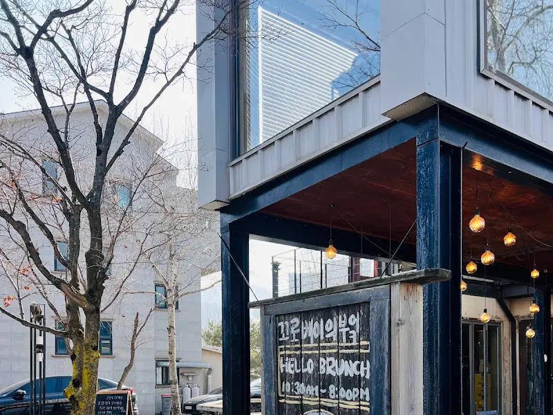 꼬로베이 외부 모습