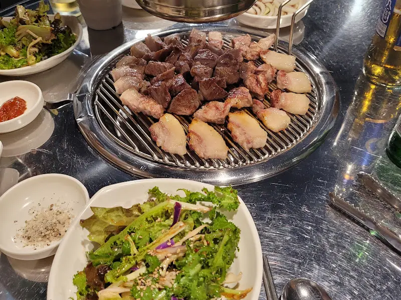 잘 익은 흑돼지