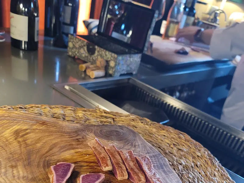 음식을 준비하는 모습