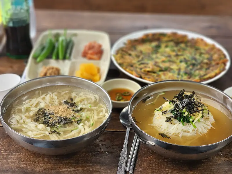 해물파전, 칼국수, 묵