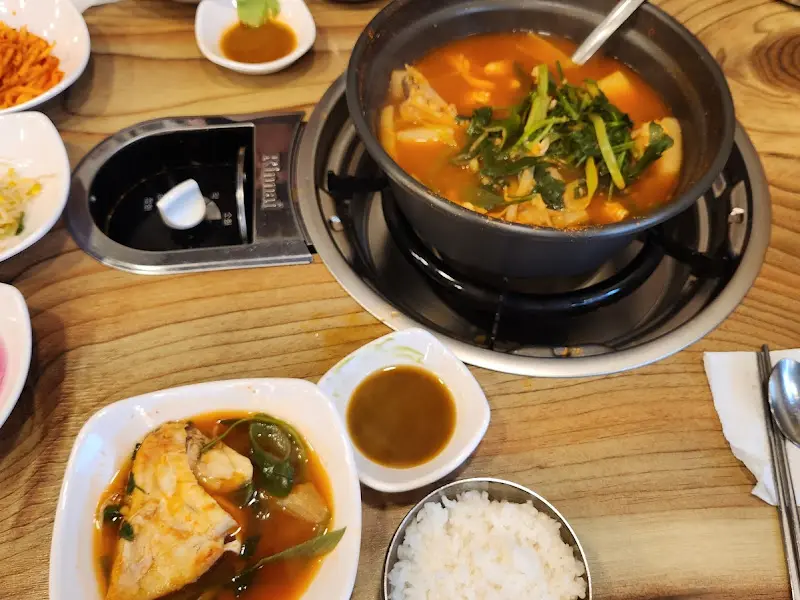 시원하고 깊은 맛이 일품인 장어탕