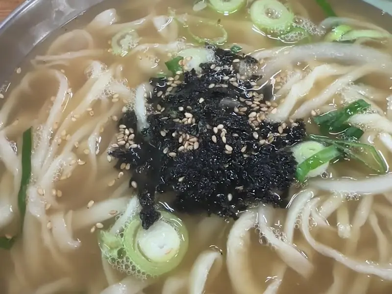 칼국수 면발 확대 사진