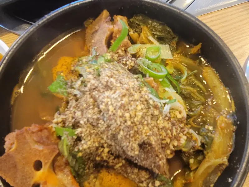 푸짐한 뼈와 고기