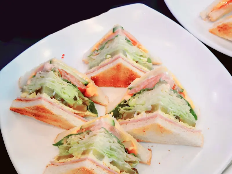 샐러드 샌드위치