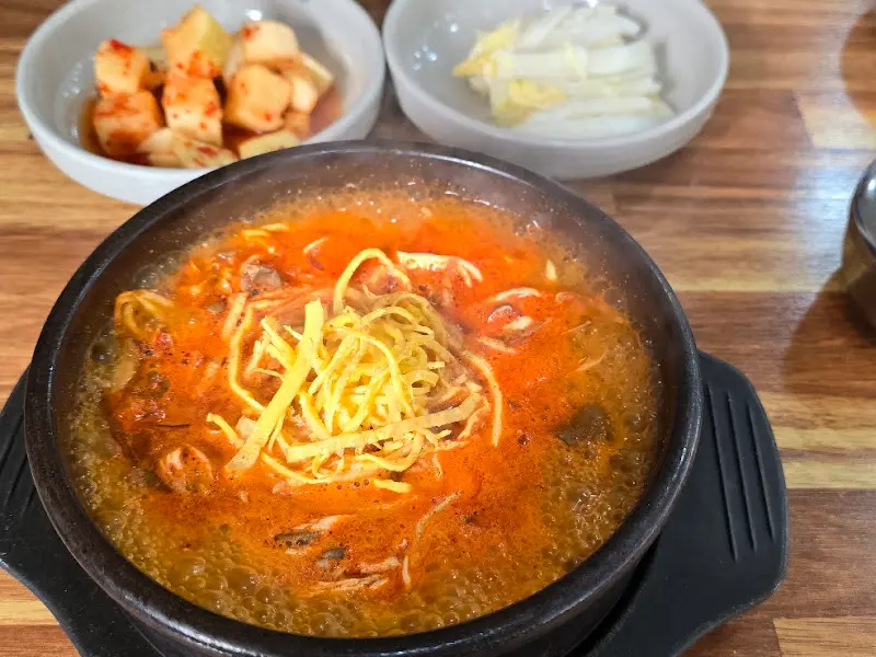 육개장과 밑반찬