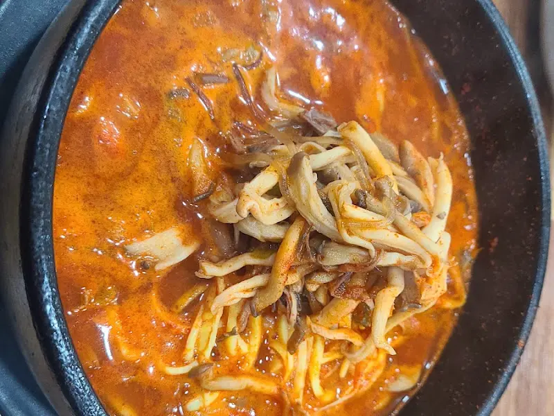 깔끔한 식당 내부