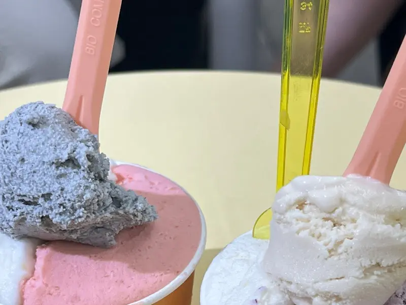 흑임자 젤라또와 복숭아 젤라또