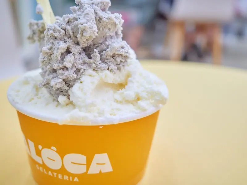 컵에 가득 담긴 젤라또