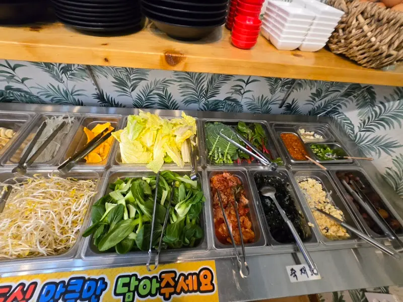 샤브샤브에 넣어 먹을 수 있는 다양한 재료들