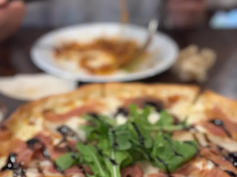 프로슈토 피자 단면