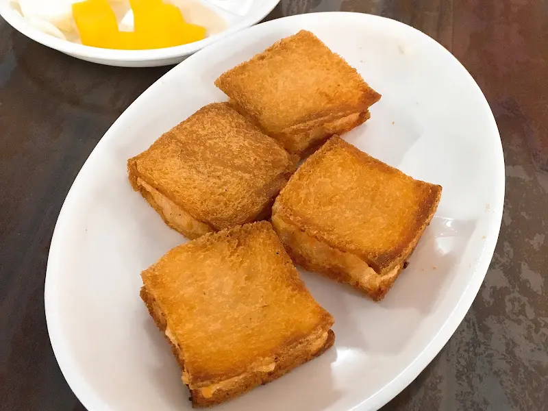 싱싱한 해산물이 가득한 짬뽕