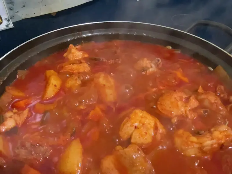 매콤한 닭볶음탕
