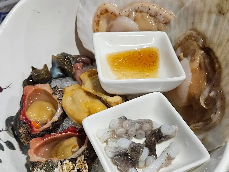 해산물 모듬과 회