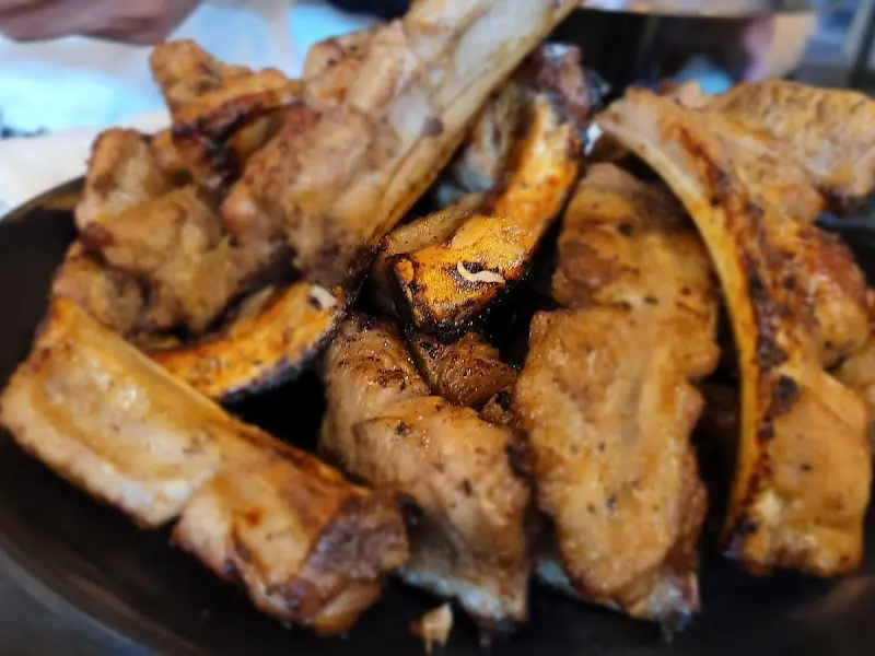 노릇하게 구워진 쪽갈비