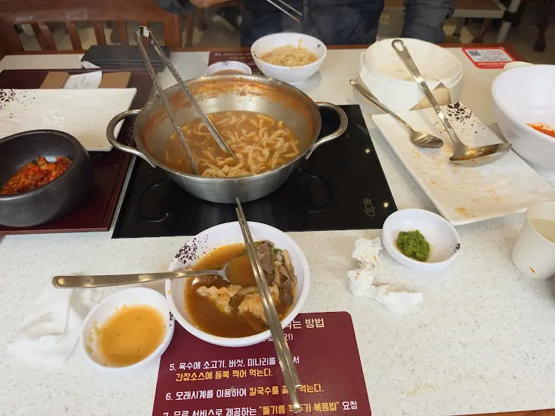 깔끔한 테이블 세팅