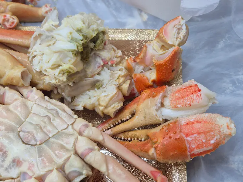 고소한 내장이 가득한 게 껍데기