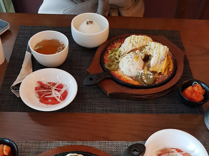 치즈토마토함박 한상차림