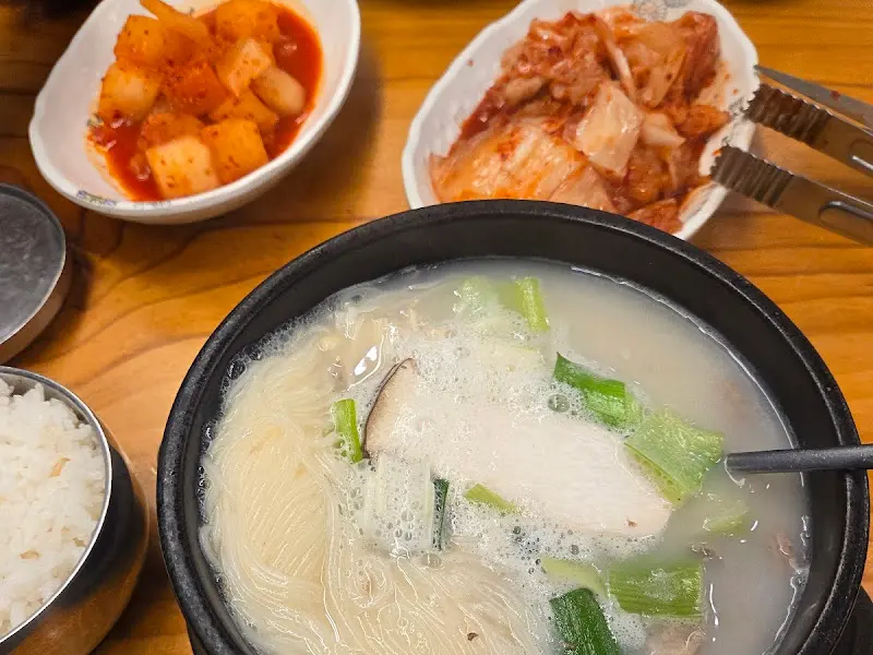 도가니탕과 깍두기, 김치