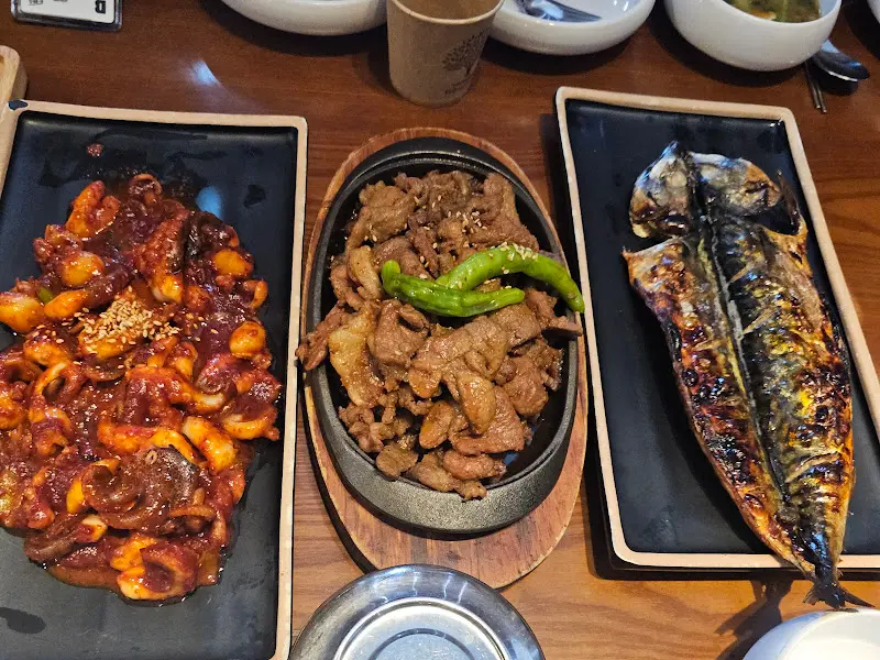 정갈한 메인 메뉴