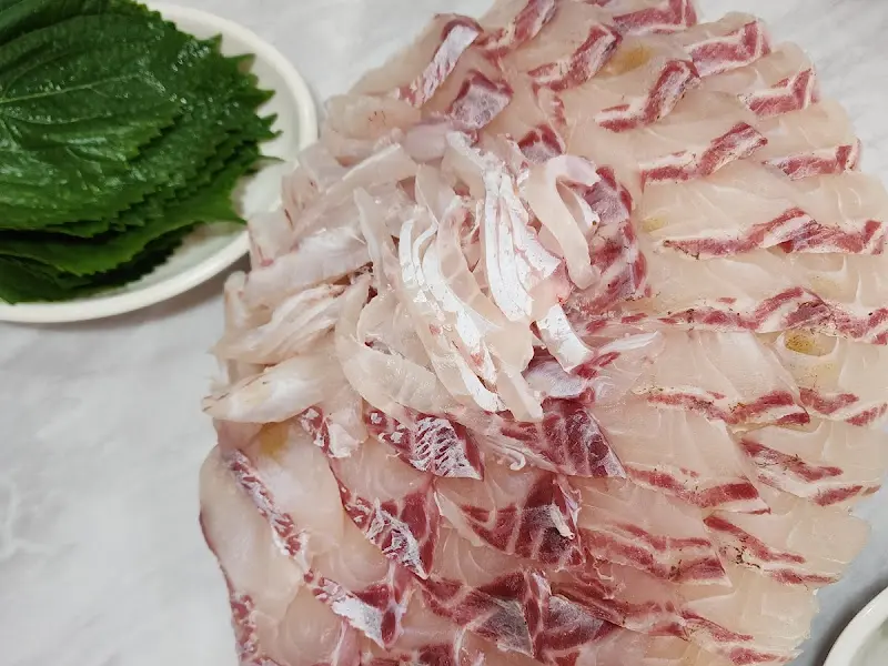 신선함이 살아있는 풀도다리 회