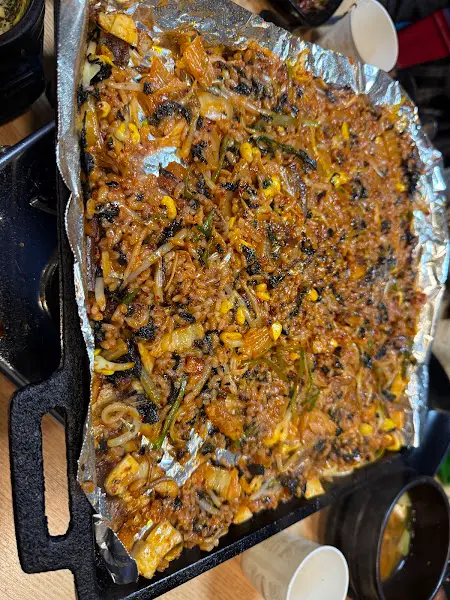 푸짐하게 볶아진 볶음밥