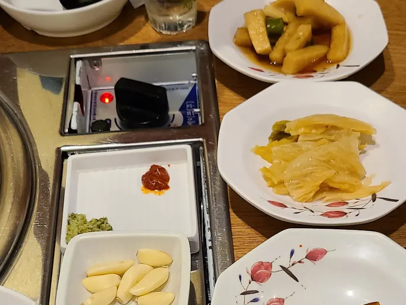 정갈하게 담긴 гарнир