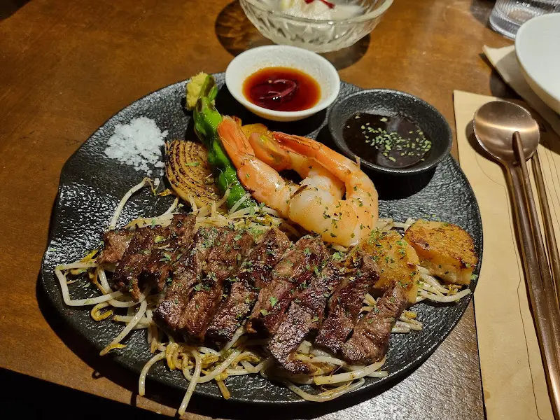 환상적인 비주얼의 스테이크