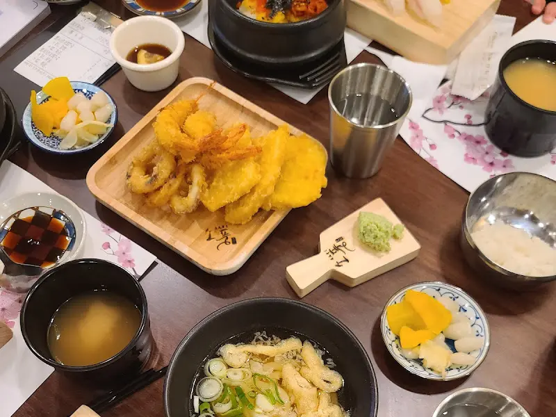 소풍 초밥집 전체 상차림