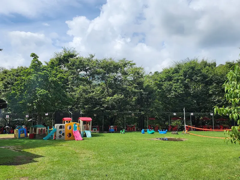 놀이터 전경