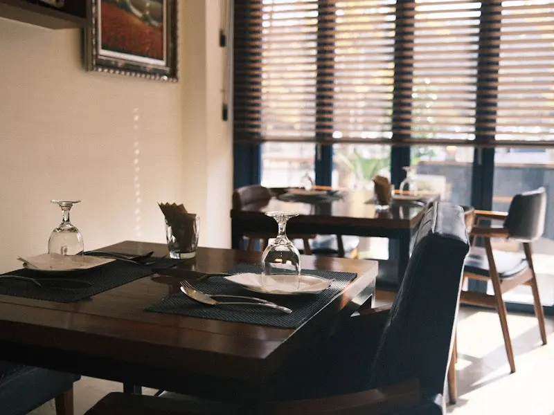 라스페치아 내부 테이블 세팅