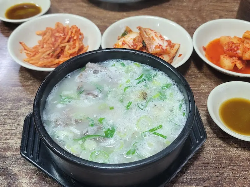 푸짐한 소머리 고기